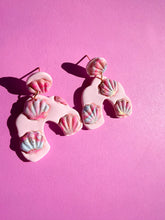 Load image into Gallery viewer, Pink Shell Arch