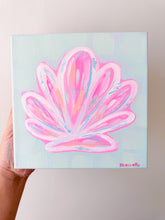 Load image into Gallery viewer, Medium Shell Checkered Canvas No. 1