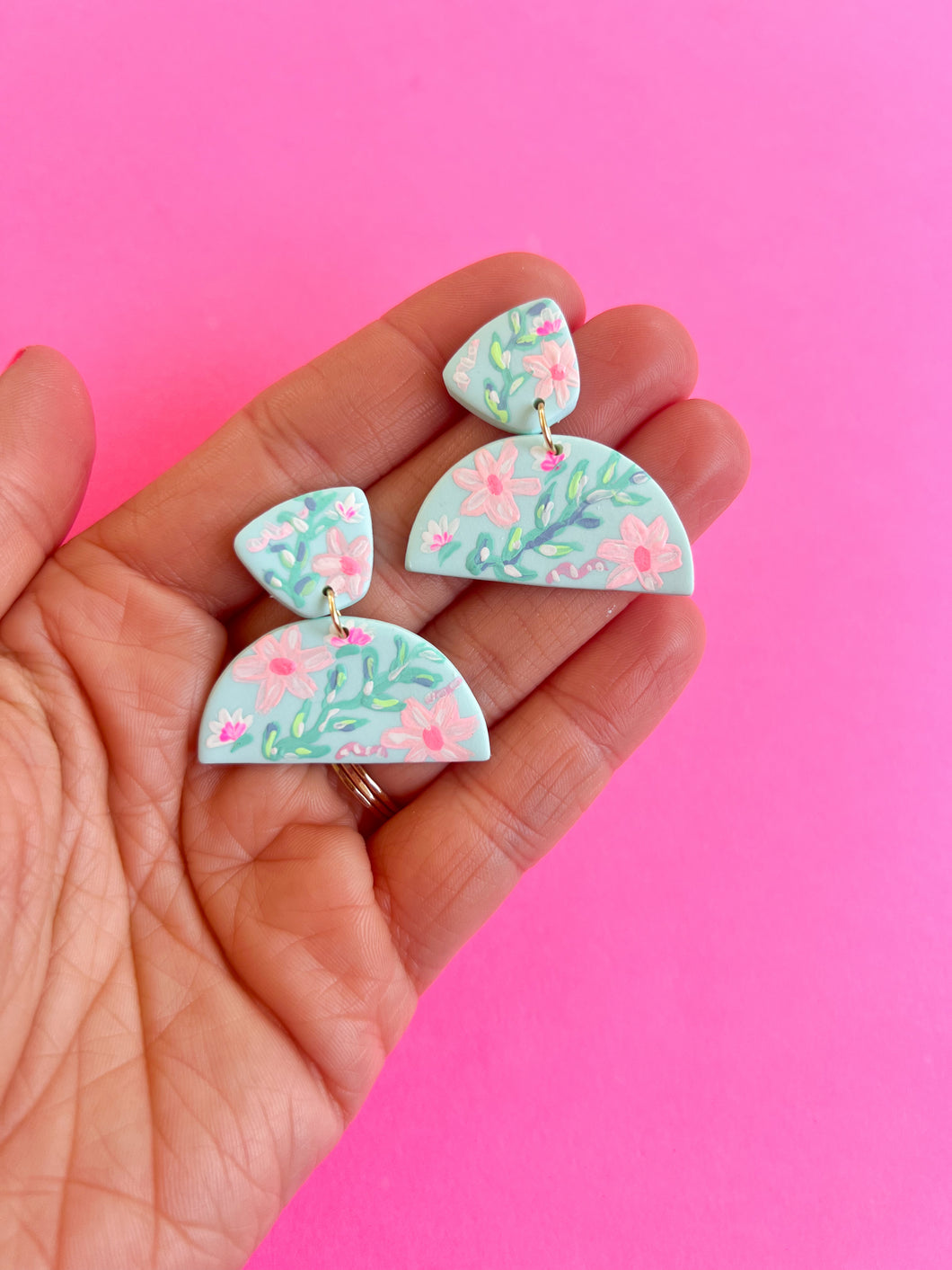 Dancing calypso earring style 2