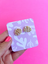 Load image into Gallery viewer, Gold Shell Studs