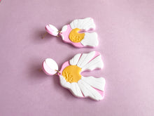 Load image into Gallery viewer, You makin me Daisy Arches