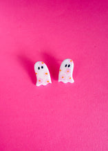 Load image into Gallery viewer, Daisy Ghost Stud
