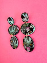 Load image into Gallery viewer, Aloe There Organic Dangle