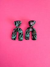 Load image into Gallery viewer, Aloe There Arch